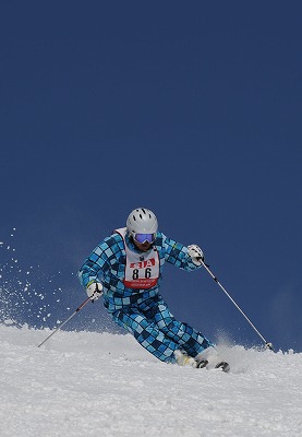 スクエアスキースクールの国際スキー技術検定（メダルテスト）画像